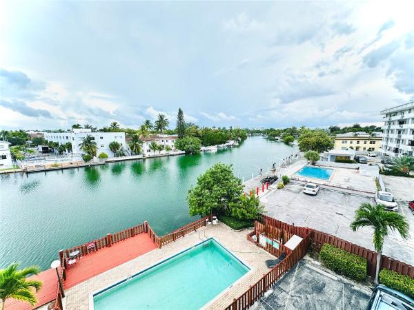 Coral Bay Club, 80 S Shore Dr #405, Miami Beach, Florida 33141, image 1
