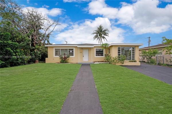 Panuleta Gardens, 17110 NE 6th Ct, North Miami Beach, Florida 33162, image 1