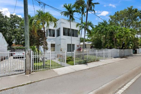 Baywood, 555 NE 70th St, Miami, Florida 33138, image 1
