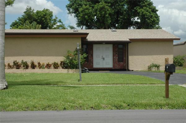 Windward Isle, 3941 NW 115th Ter, Sunrise, Florida 33323, image 2