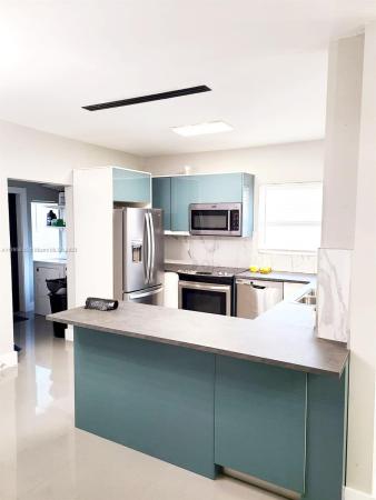 17th Avenue Manor, 1752 NW 44th St, Miami, Florida 33142, image 1