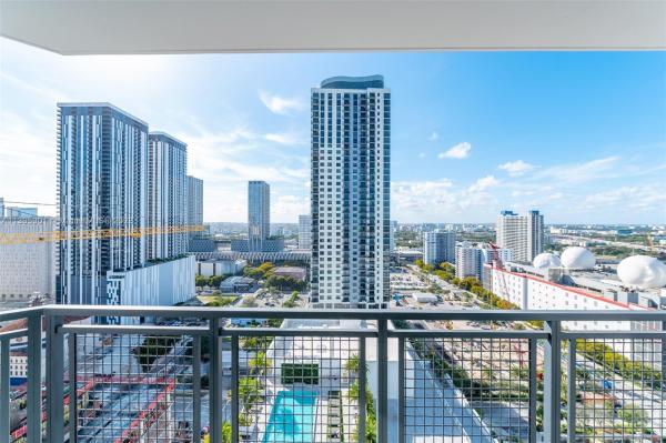 Bezel At Miami Worldcenter, 650 NE 2nd Ave #studio, Miami, Florida 33132, image 1