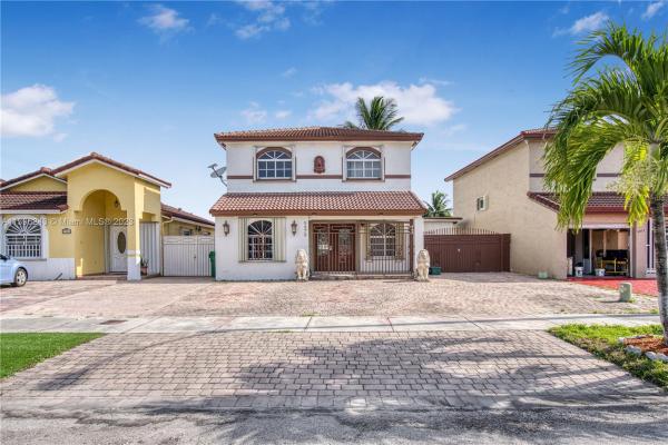 Biltmore Villas, 9979 NW 123rd St, Hialeah Gardens, Florida 33018, image 1