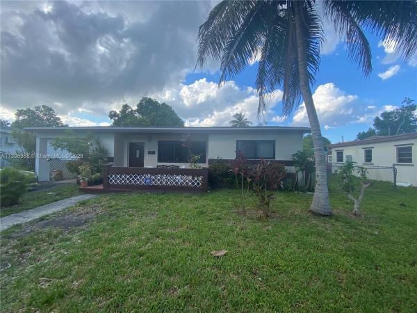 Windward Manor, 1041 NE 179th St, North Miami Beach, Florida 33162, image 1