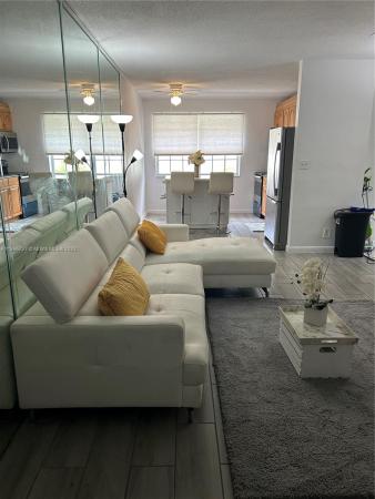 Elizabethan, 510 NE 17th Ave #206, Fort Lauderdale, Florida 33301, image 1
