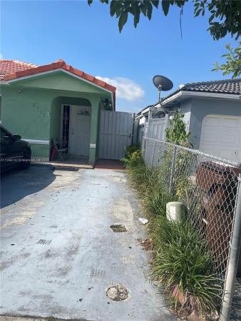 Robles Gardens, 2672 W 72nd St, Hialeah, Florida 33016, image 1