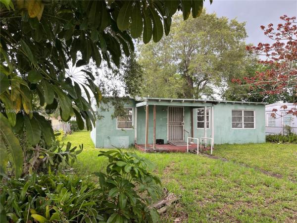 Magnolia Gardens, 2070 Rutland St, Opa-Locka, Florida 33054, image 2