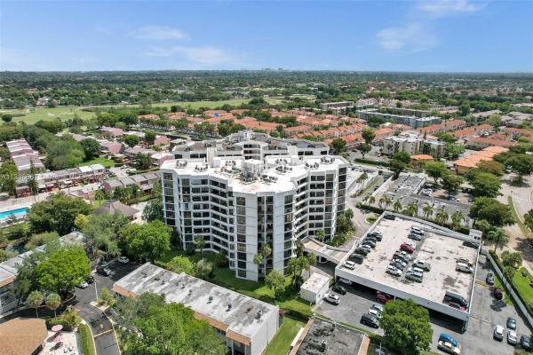 Towers Of Kendale Lakes, 13953 SW Kendale Lakes Cir #508B, Kendale Lakes, Florida 33183, image 1