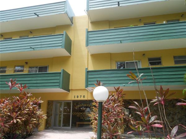 Moonraker, 1975 NE 135th St #3I, North Miami, Florida 33181, image 1