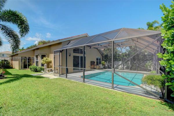 Prairie Dunes Village, 5057 Prairie Dunes Village Cir, Lake Worth Beach, Florida 33463, image 1