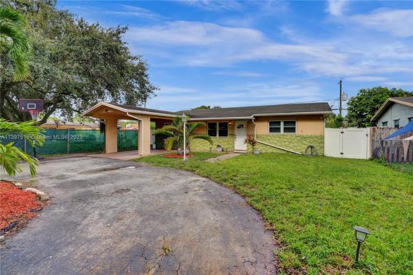 Driftwood Estates, 3120 N 72nd Ave, Hollywood, Florida 33024, image 2