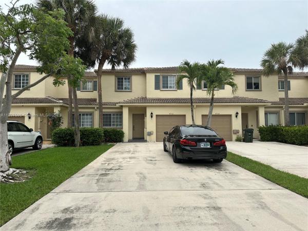 Lago Vista At Coconut Creek, 4706 Lago Vista Dr #4706, Coconut Creek, Florida 33073, image 1