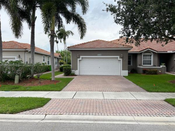 Regency Homes At Fairway Isles, 7551 S Aragon Blvd #1, Sunrise, Florida 33313, image 1