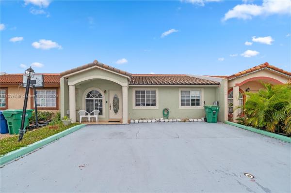 San Mateo, 7531 NW 173rd Ln #7531, Country Club, Florida 33015, image 1