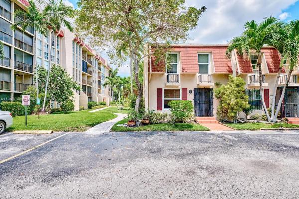 De Soto Park North, 1001 Three Islands Blvd #26, Hallandale Beach, Florida 33009, image 1