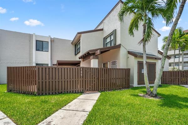Indian Lake Village, 10280 NW 9th St Cir #106-15, Fountainebleau, Florida 33172, image 1