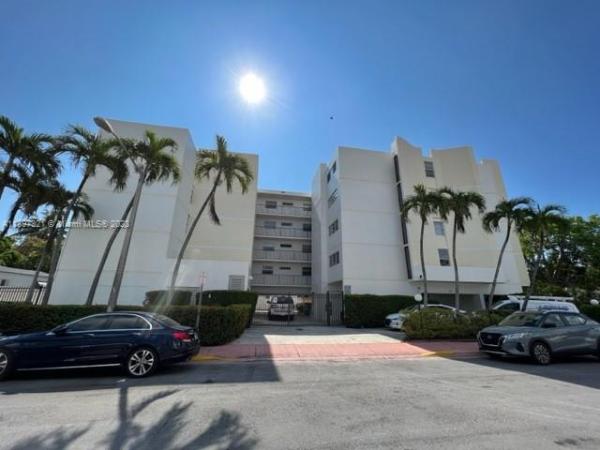 Byron East, 7601 Byron Ave #5A, Miami Beach, Florida 33141, image 1