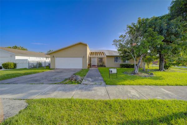Cantisano, 10501 SW 166th St, Palmetto Estates, Florida 33157, image 1