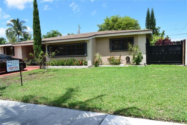Cutler Ridge, 20501 Leeward Ln, Cutler Bay, Florida 33189, image 2