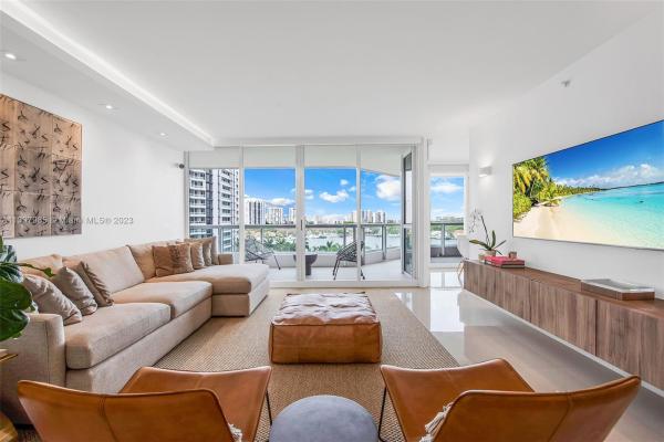 North Tower At The Point, 21205 NE 37th Ave #903, Aventura, Florida 33180, image 2