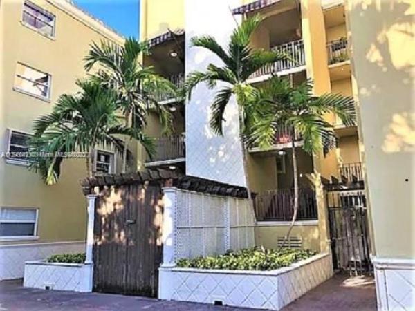 Villa Navarra, 444 SW 4th St #102, Miami, Florida 33130, image 1