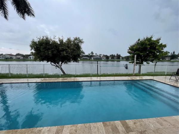 Banyan Oakridge, 3272 SW 51st St, Hollywood, Florida 33312, image 1