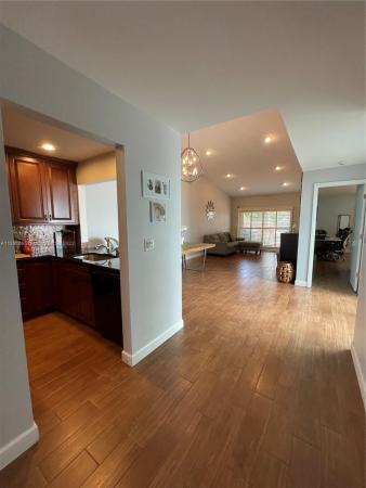 Camino Sheridan Villas, 2331 N 37th Ave, Hollywood, Florida 33021, image 1