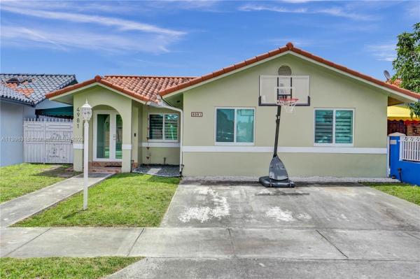Garson, 4981 SW 146th Ave, Kendale Lakes, Florida 33175, image 1