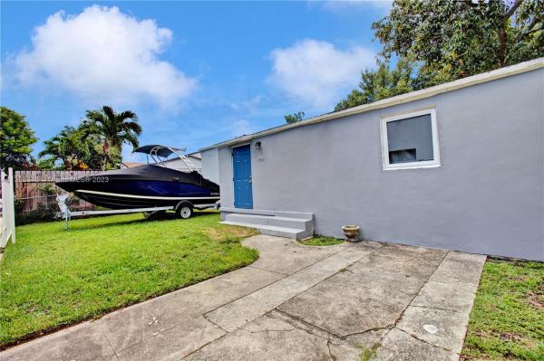 North Miami Estates, 1468 NW 42nd St, Miami, Florida 33142, image 2