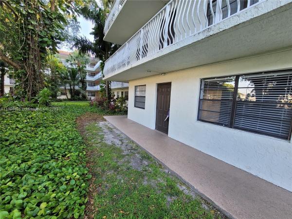 Palm Village Club, 500 NE 2nd St #117, Dania Beach, Florida 33004, image 1