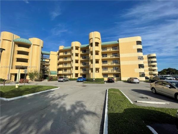 Isles Of Inverrary, 6575 W Oakland Park Blvd #301, Lauderhill, Florida 33313, image 1
