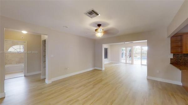 Moorea Heights, 550 NE 174th St, North Miami Beach, Florida 33162, image 1