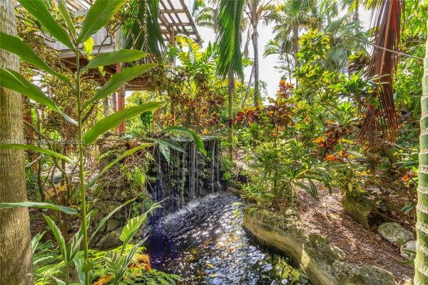 Bird Road Terrace, 6600 SW 45th St, Westwood Lakes, Florida 33155, image 2