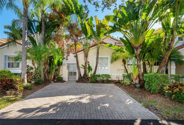 West Lake Village, 1765 Weeping Willow Way, Hollywood, Florida 33019, image 2