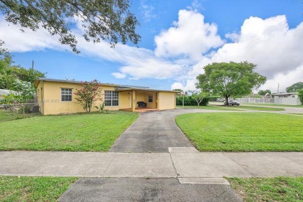 440 NE 12th St, Unincorporated Dade County, Florida 33030, image 2
