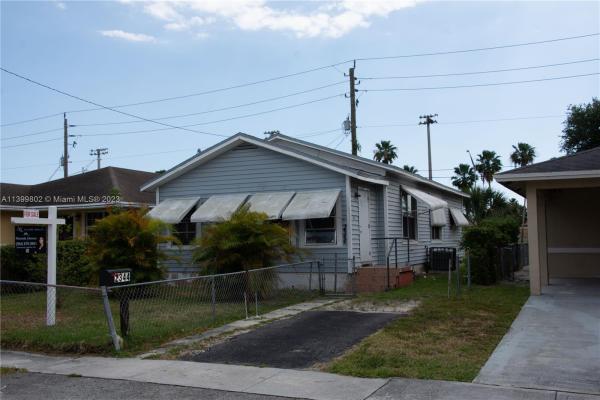 Liberia, 2344 Hope St, Hollywood, Florida 33020, image 2