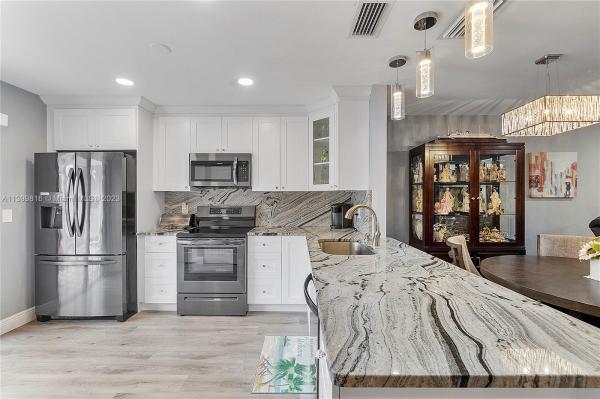 Strathmore Gate West, 373 Ottawa Ct #2, Royal Palm Beach, Florida 33411, image 1