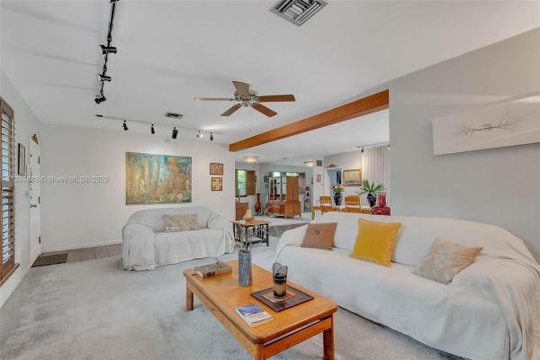 Sunset Lake, 2385 N Bay Rd, Miami Beach, Florida 33140, image 2