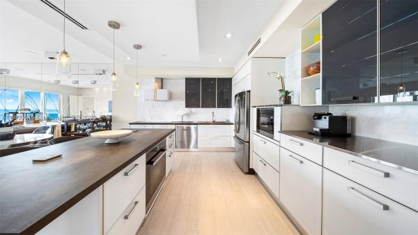Roney Palace, Miami Beach, Florida 33139, image 3