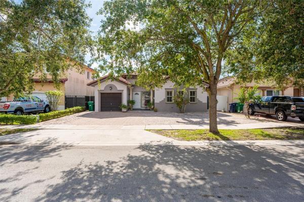 1823 SW 155th Ave, Unincorporated Dade County, Florida 33185, image 2