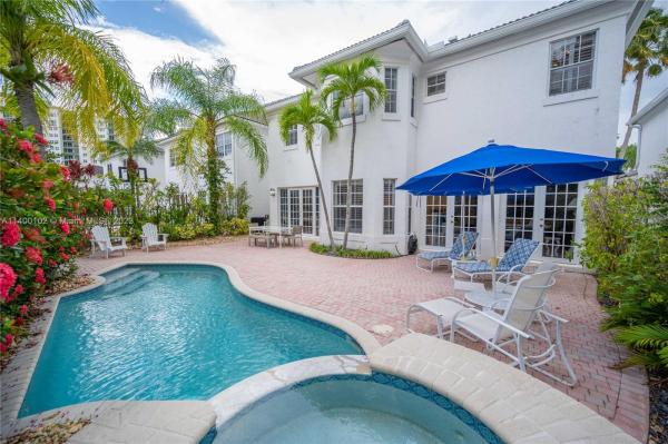 Aventura Estates, 3661 NE 200th St, Aventura, Florida 33180, image 1