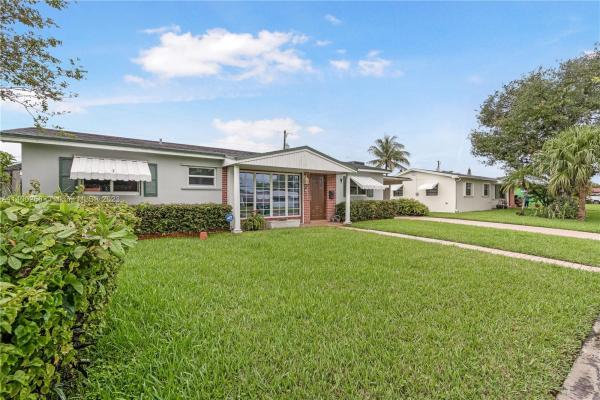 Benson Manor, 10370 SW 200th St, Cutler Bay, Florida 33157, image 1