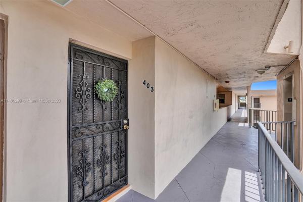 Pinebark, 816 NW 87th Ave #403, Fountainebleau, Florida 33172, image 1