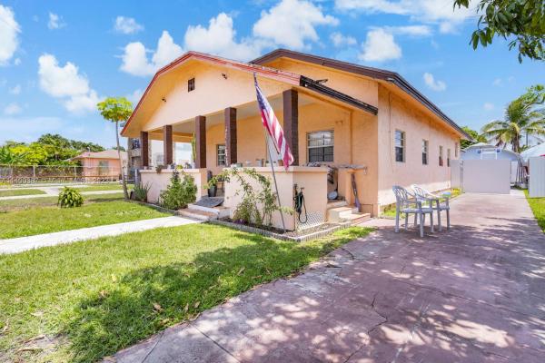 2978 NW 28th St, Unincorporated Dade County, Florida 33142, image 2