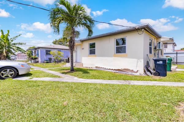 2990 NW 28th St, Unincorporated Dade County, Florida 33142, image 2