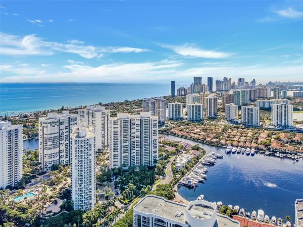 North Tower At The Point, 21205 Yacht Club Dr #304, Aventura, Florida 33180, image 1