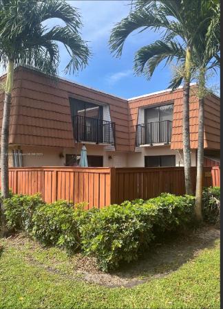 Waterford Courtyards At Crystal Lakes North, 2825 Waterford Dr N #2825, Deerfield Beach, Florida 33442, image 1