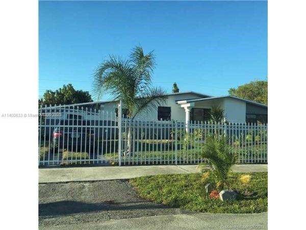 Scott Lake Manor, 1321 NW 177th Ter, Miami Gardens, Florida 33169, image 2