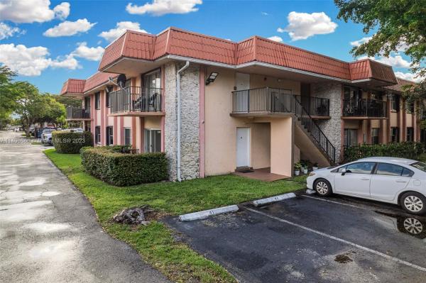 Kendallwood Villas, 10511 SW 108th Ave #189, Kendall, Florida 33176, image 1
