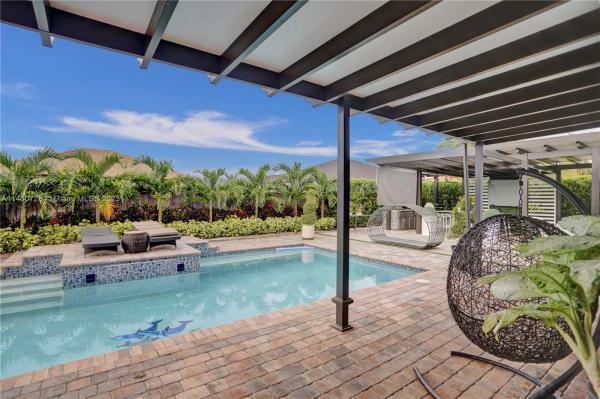 13102 SW 209th St, Unincorporated Dade County, Florida 33177, image 2
